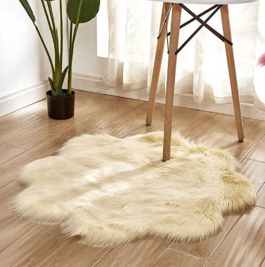 Plum Blossom Long Plush Carpet for Home Use